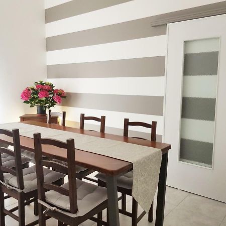 شقة Modern Flat With Panoramic Terrace In Zuccarello المظهر الخارجي الصورة