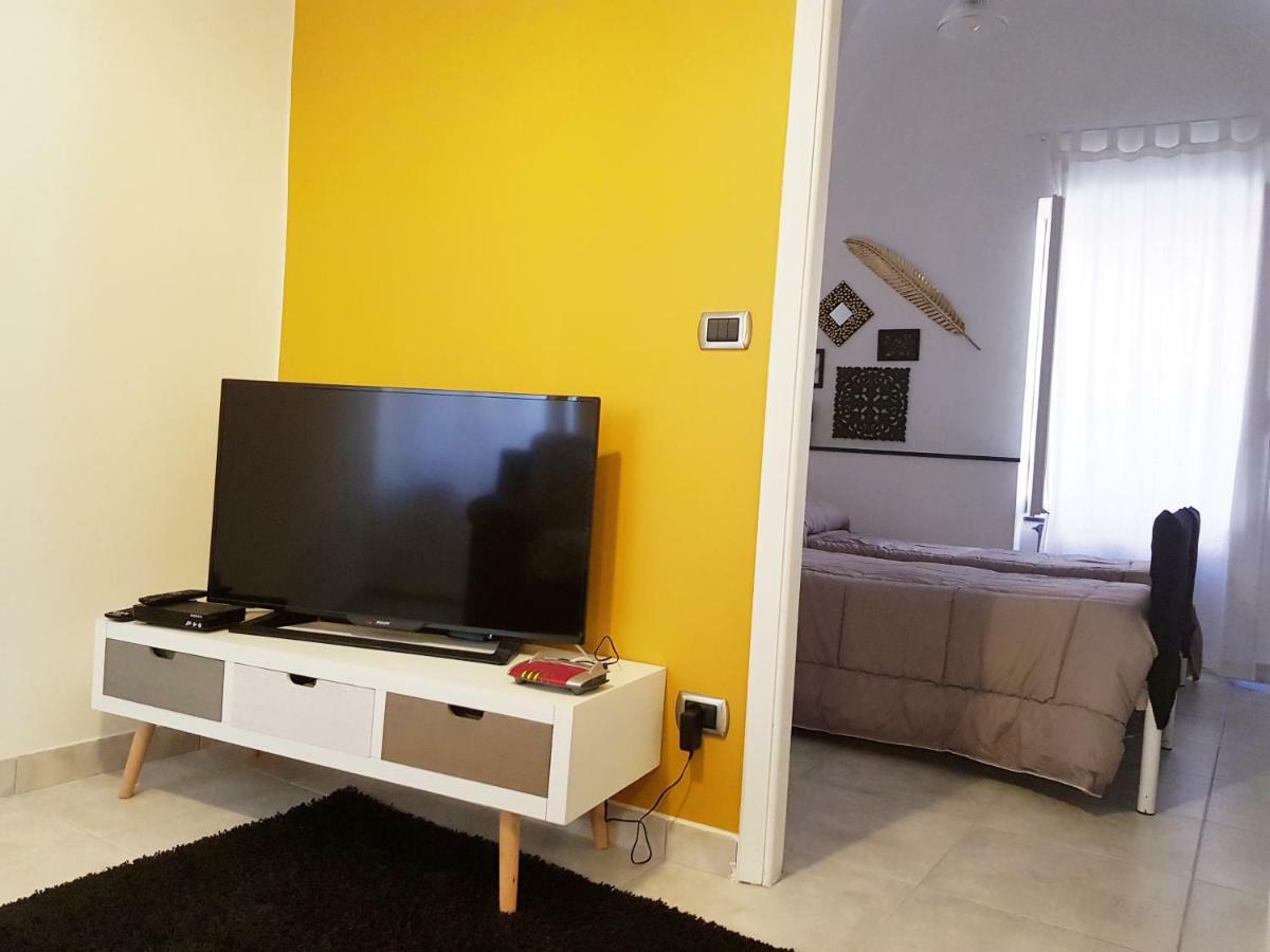 شقة Modern Flat With Panoramic Terrace In Zuccarello المظهر الخارجي الصورة