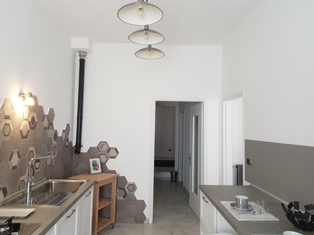 شقة Modern Flat With Panoramic Terrace In Zuccarello المظهر الخارجي الصورة