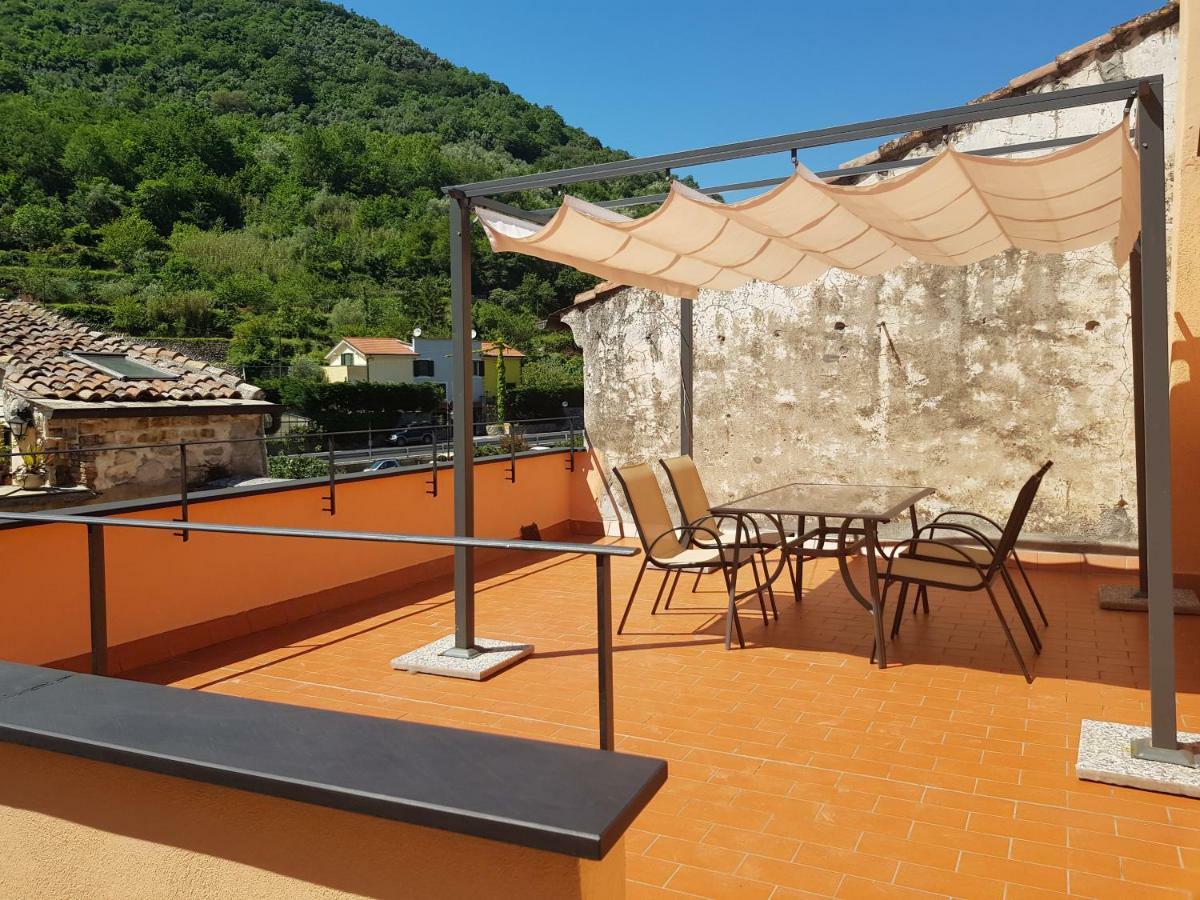 شقة Modern Flat With Panoramic Terrace In Zuccarello المظهر الخارجي الصورة