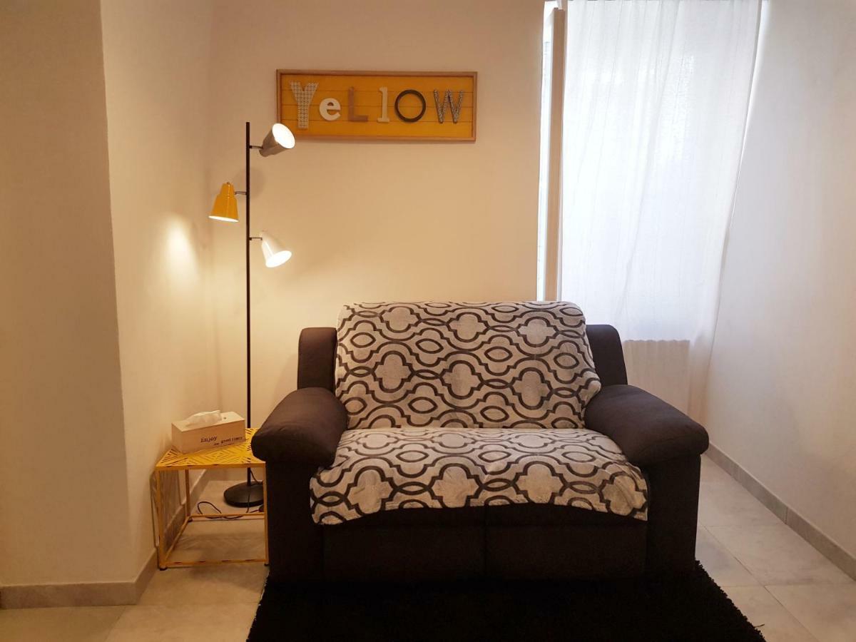 شقة Modern Flat With Panoramic Terrace In Zuccarello المظهر الخارجي الصورة