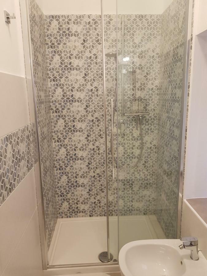 شقة Modern Flat With Panoramic Terrace In Zuccarello المظهر الخارجي الصورة